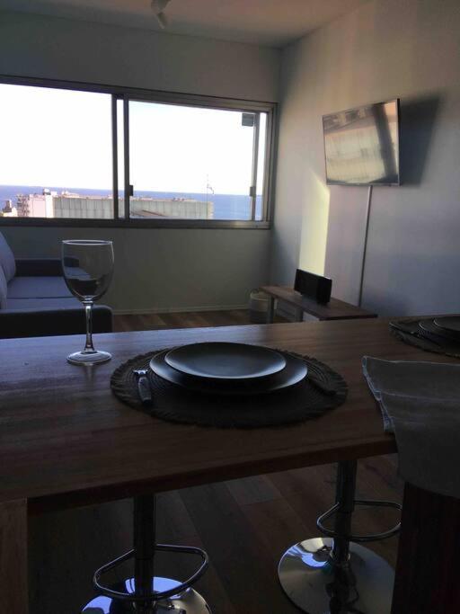 Hermoso En Casco Histórico Con Vistas Al Río. * Montevideo