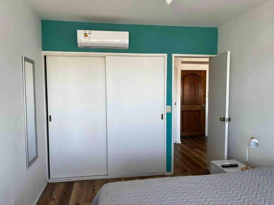 Hermoso En Casco Histórico Con Vistas Al Río. Apartamento